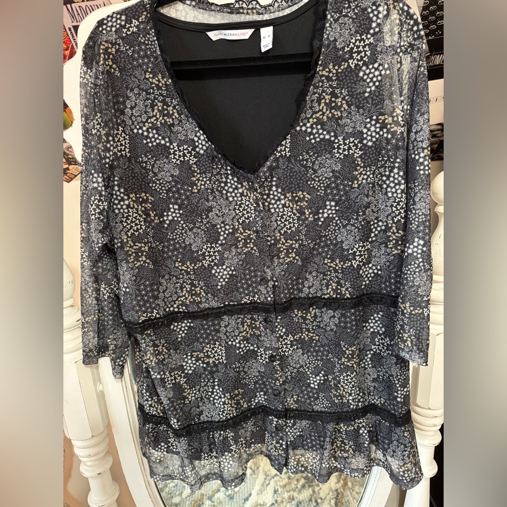 Isaac Mizrahi Black and Gray Floral Lace Blouse